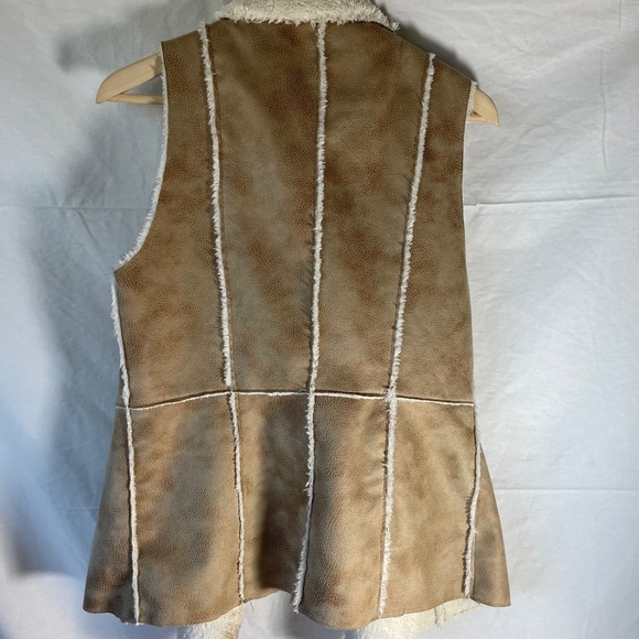 Design Lab Lord & Taylor Tan and Cream Vest - Picture 2 of 6